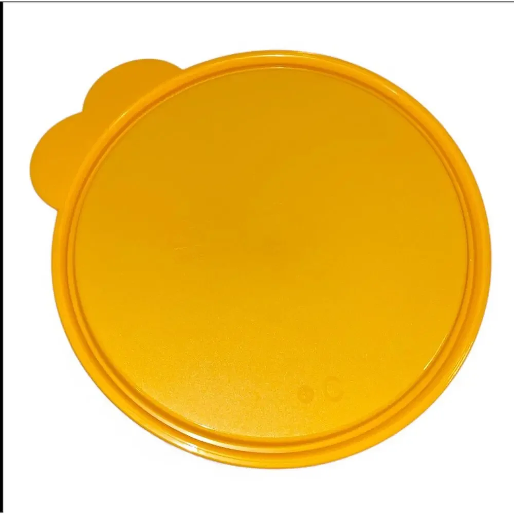 Tupperware 6